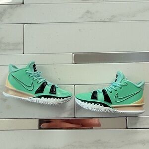 Nike Kids' Green and Black Sneakers